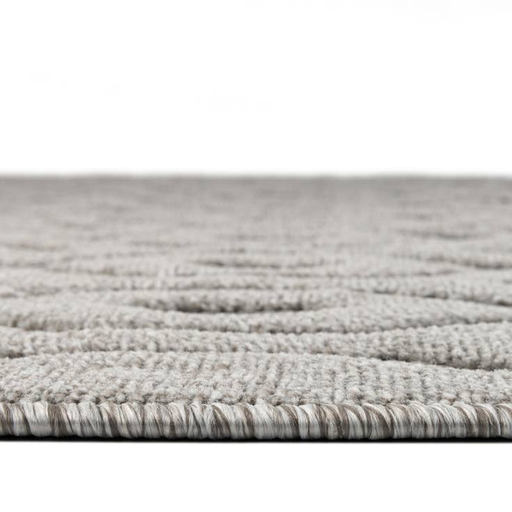 Detail image of 7' 10 x 10' Easy-Clean Trellis Textured Indoor / Outdoor Rug