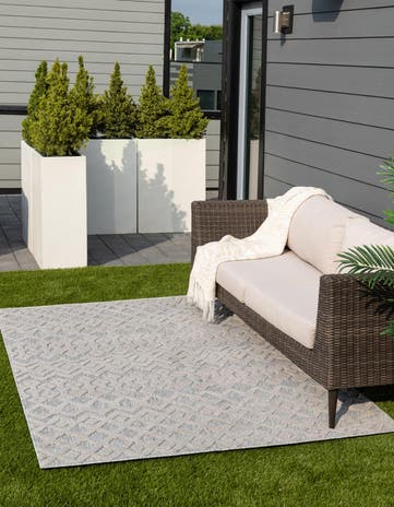 9' x 12' Easy-Clean Trellis Textured Indoor / Outdoor Rug
