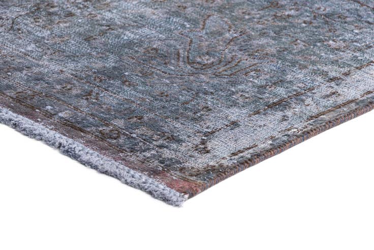 Detail image of 7' 3 x 9' 11 Vintage Royal Wool Rug