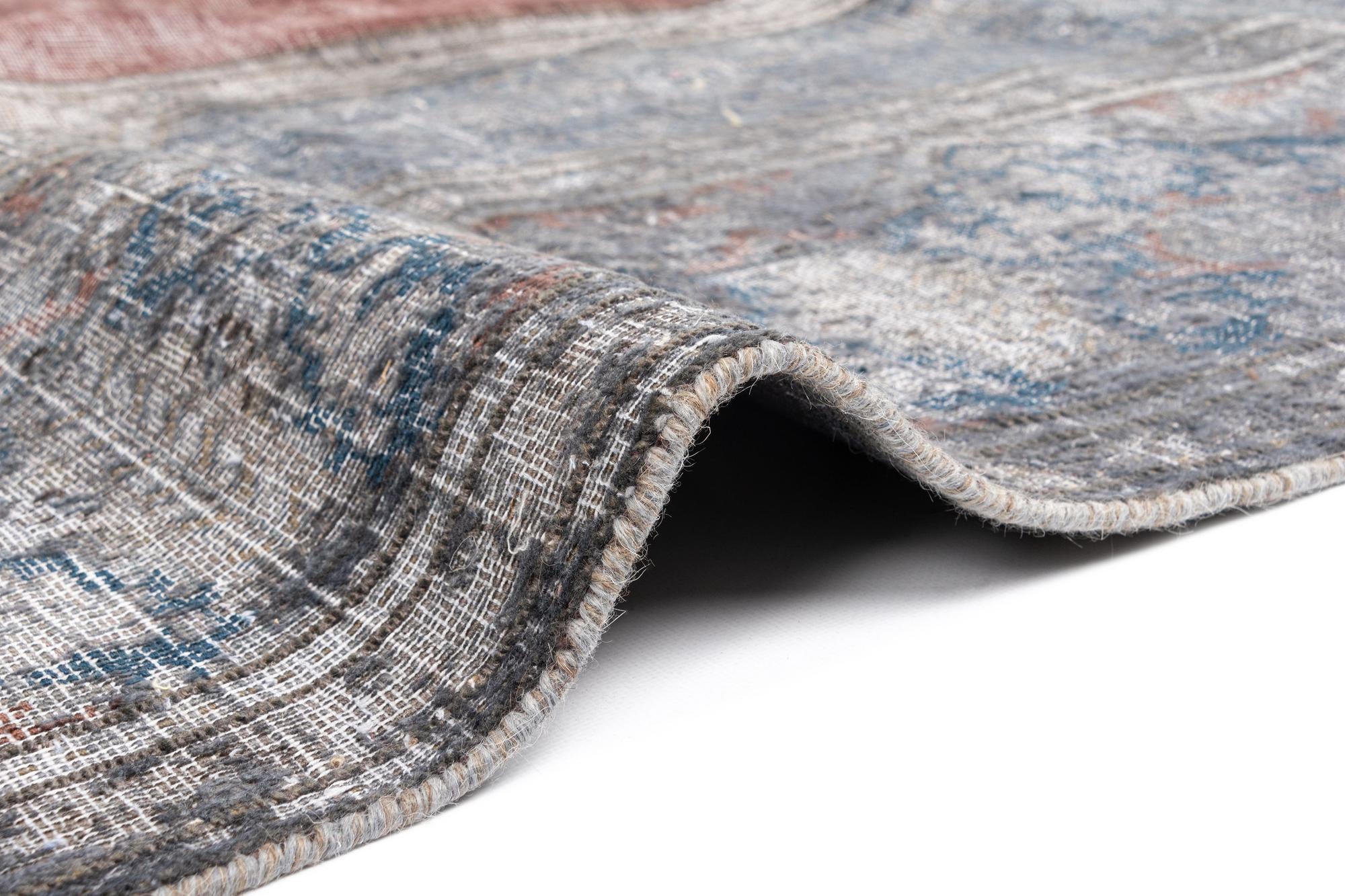 9' 9 x 12' 11 Vintage Royal Wool Rug