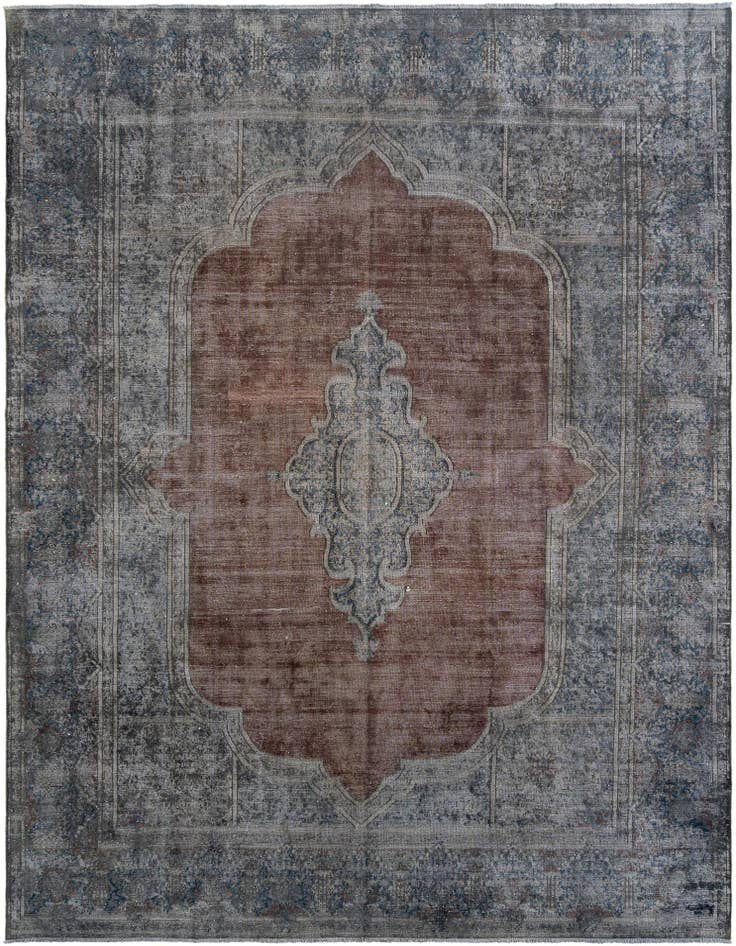 Detail image of 9' 9 x 12' 11 Vintage Royal Wool Rug