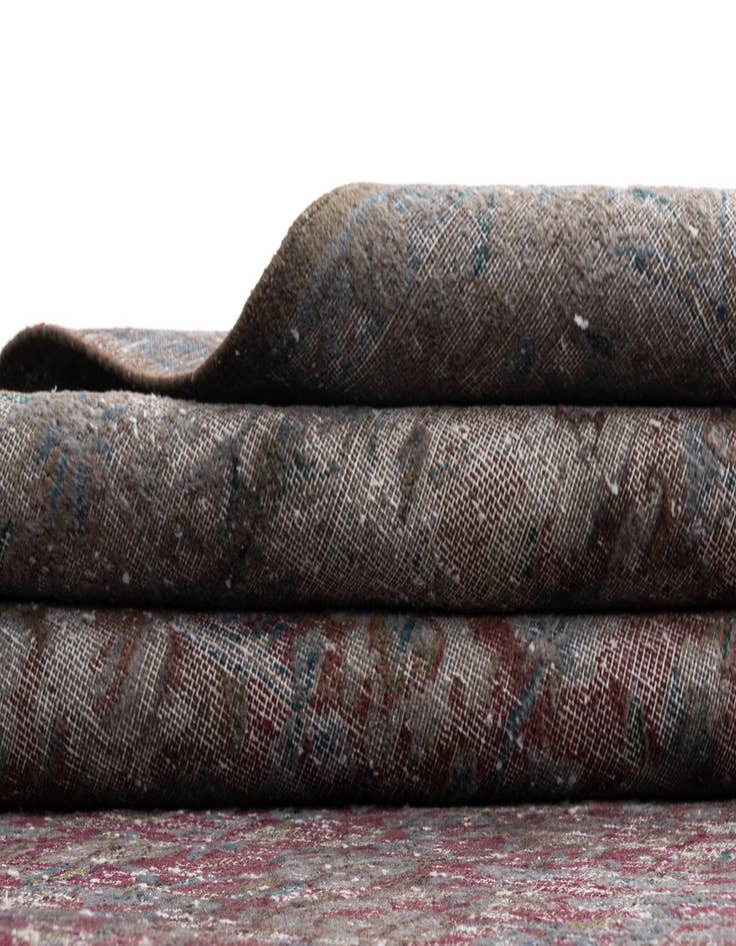 Detail image of 9' 5 x 13' 4 Vintage Royal Wool Rug