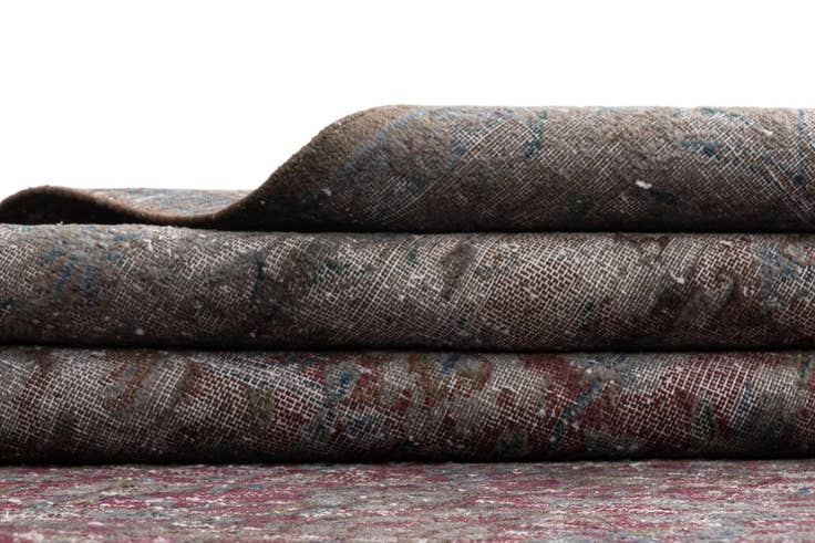 Detail image of 9' 5 x 13' 4 Vintage Royal Wool Rug