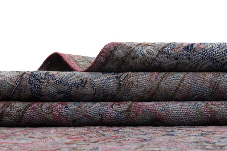 Detail image of 9' 5 x 12' 9 Vintage Royal Wool Rug