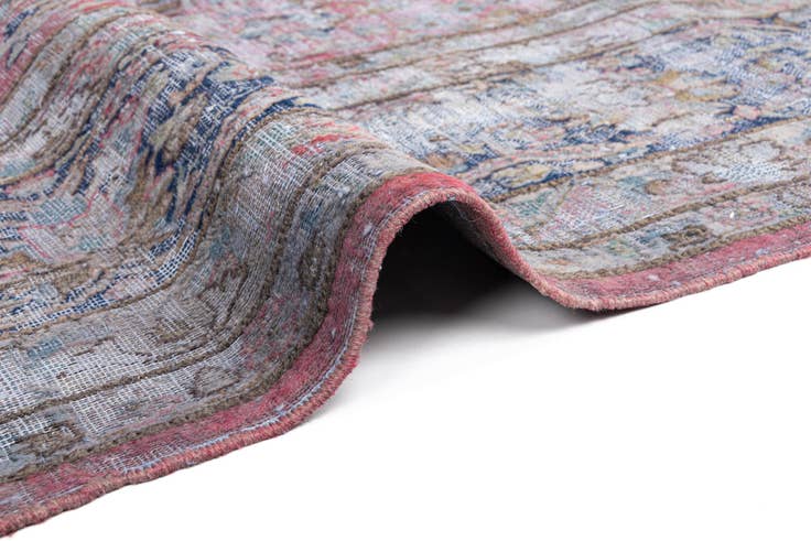 Detail image of 9' 5 x 12' 9 Vintage Royal Wool Rug