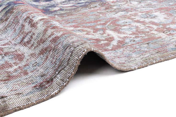 Detail image of 9' 7 x 13' 2 Vintage Royal Wool Rug
