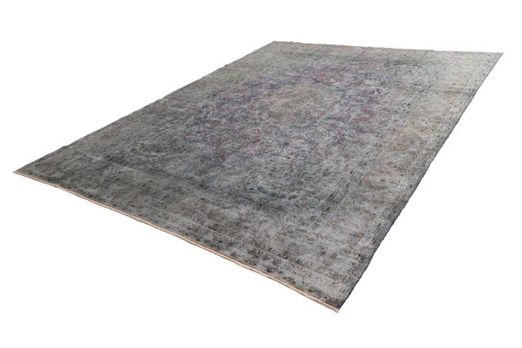 Detail image of 9' 8 x 12' 10 Vintage Royal Wool Rug