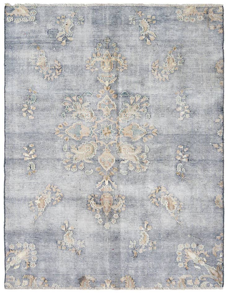 Detail image of 4' 4 x 6' 7 Vintage Royal Wool Rug