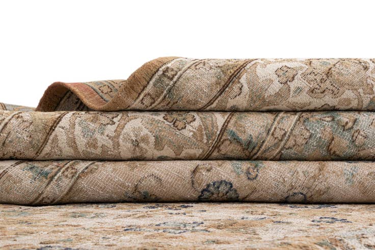 Detail image of 9' 4 x 12' 4 Vintage Royal Wool Rug