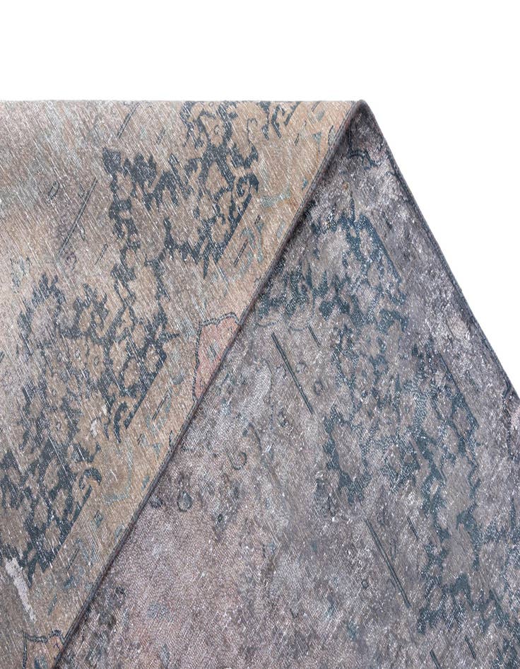 Detail image of 9' 8 x 12' 6 Vintage Royal Wool Rug