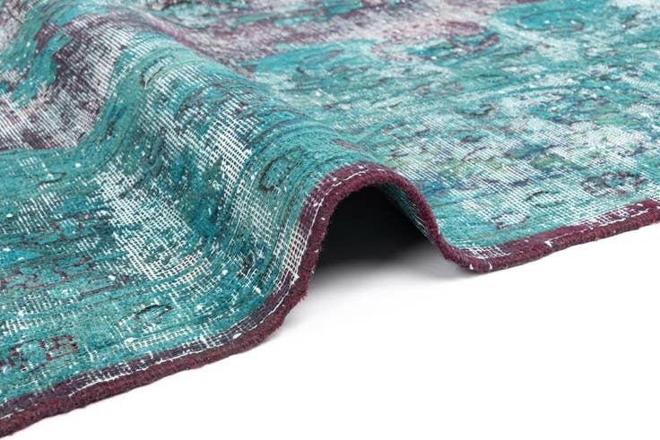 Detail image of 9' 7 x 12' 6 Vintage Royal Wool Rug