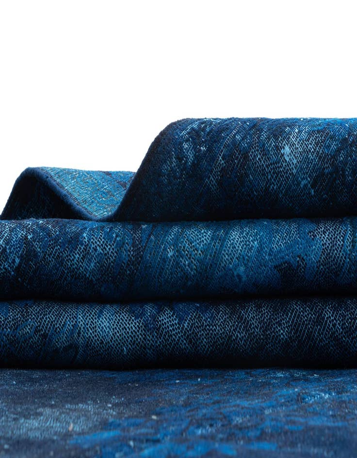 Detail image of 9' 10 x 13' 1 Vintage Royal Wool Rug