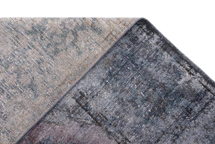 Detail image of 9' 9 x 13' 9 Vintage Royal Wool Rug