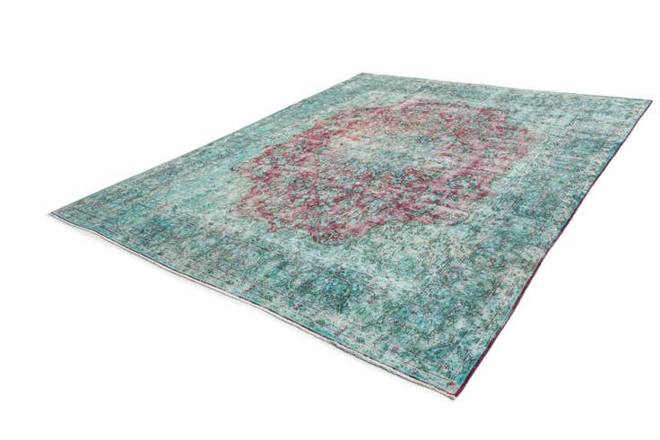 Detail image of 9' 7 x 12' 8 Vintage Royal Wool Rug