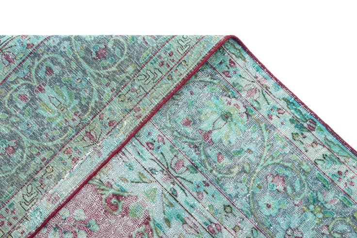 Detail image of 9' 7 x 12' 8 Vintage Royal Wool Rug