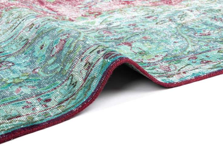 Detail image of 9' 7 x 12' 8 Vintage Royal Wool Rug