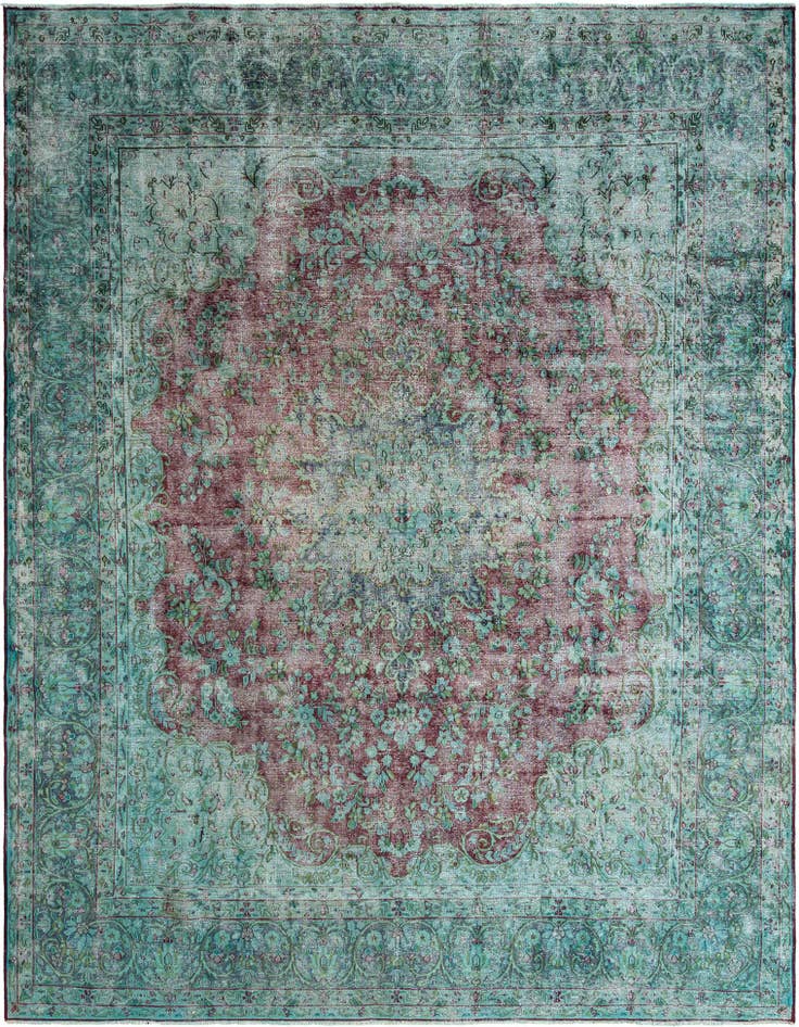Detail image of 9' 7 x 12' 8 Vintage Royal Wool Rug