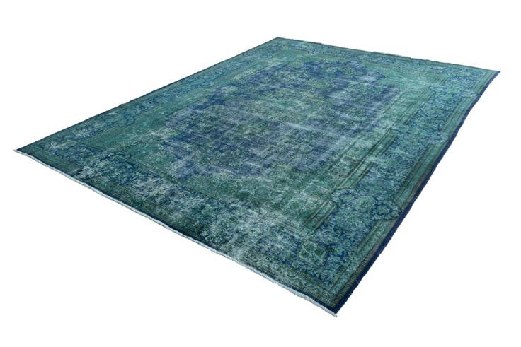 Detail image of 10' x 13' 3 Vintage Royal Wool Rug