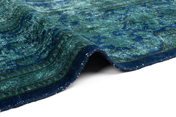 Detail image of 10' x 13' 3 Vintage Royal Wool Rug