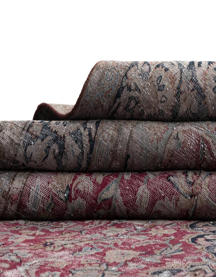 Detail image of 9' 8 x 13' 3 Vintage Royal Wool Rug