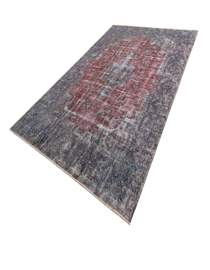 Detail image of 9' 6 x 13' 8 Vintage Royal Wool Rug