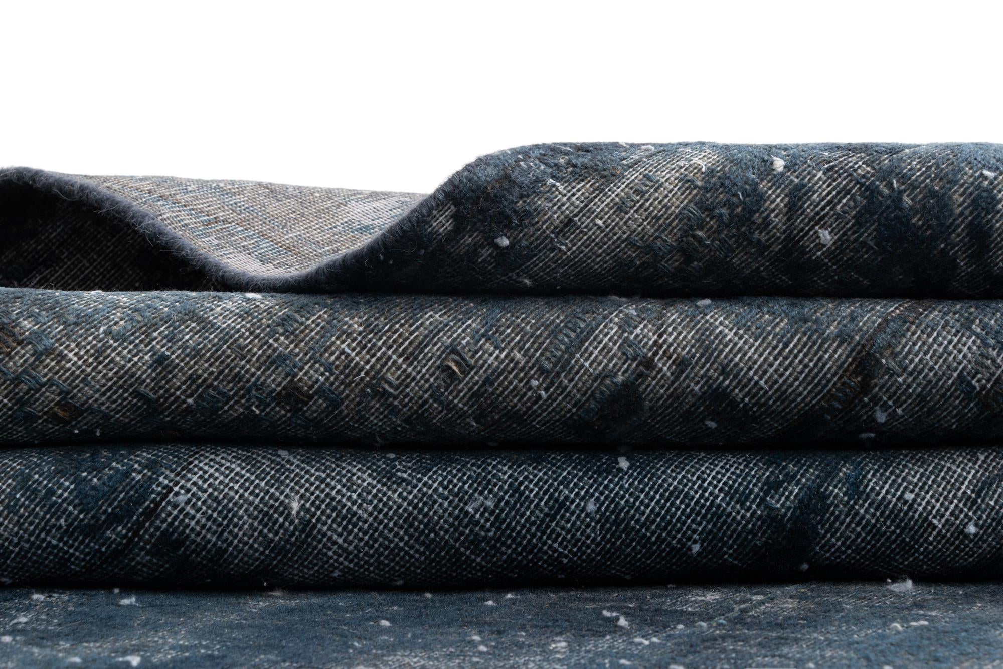 9' 6 x 12' 9 Vintage Royal Wool Rug