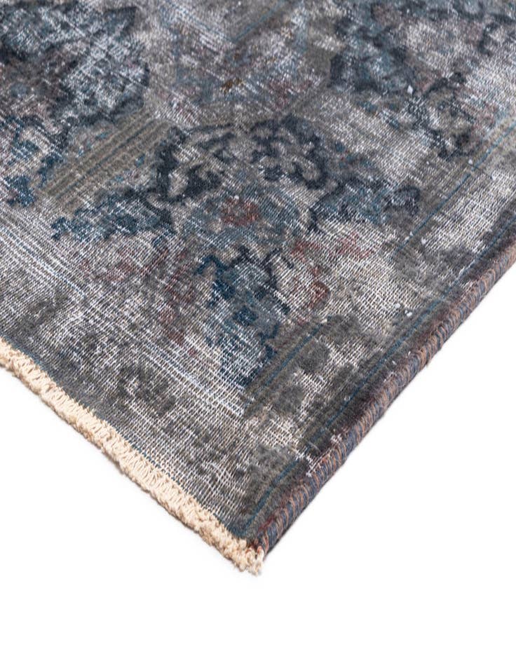 Detail image of 10' 3 x 11' 8 Vintage Royal Wool Rug