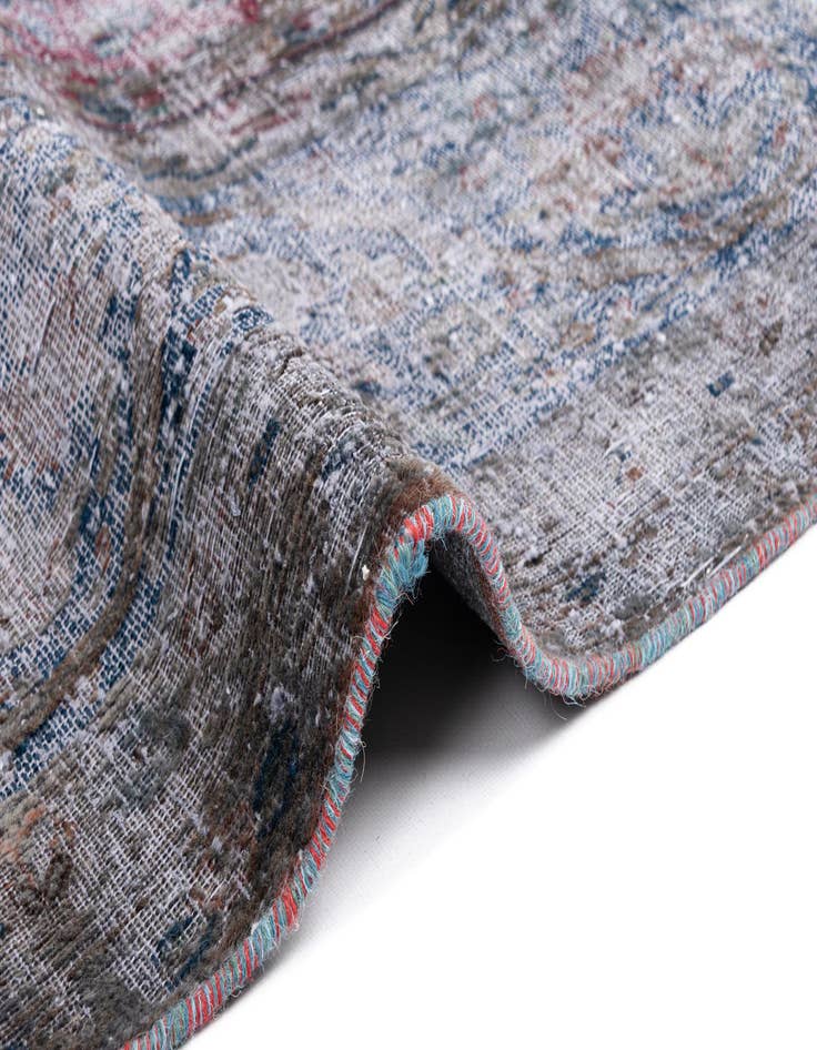 Detail image of 9' 10 x 13' 2 Vintage Royal Wool Rug