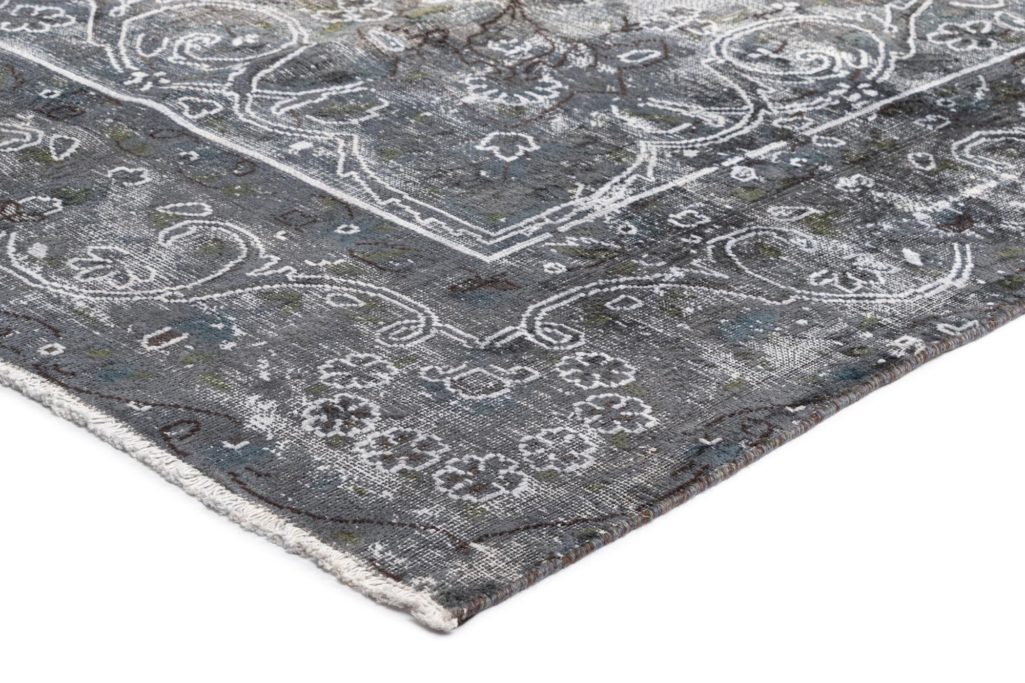 9' 7 x 12' 9 Vintage Royal Wool Rug