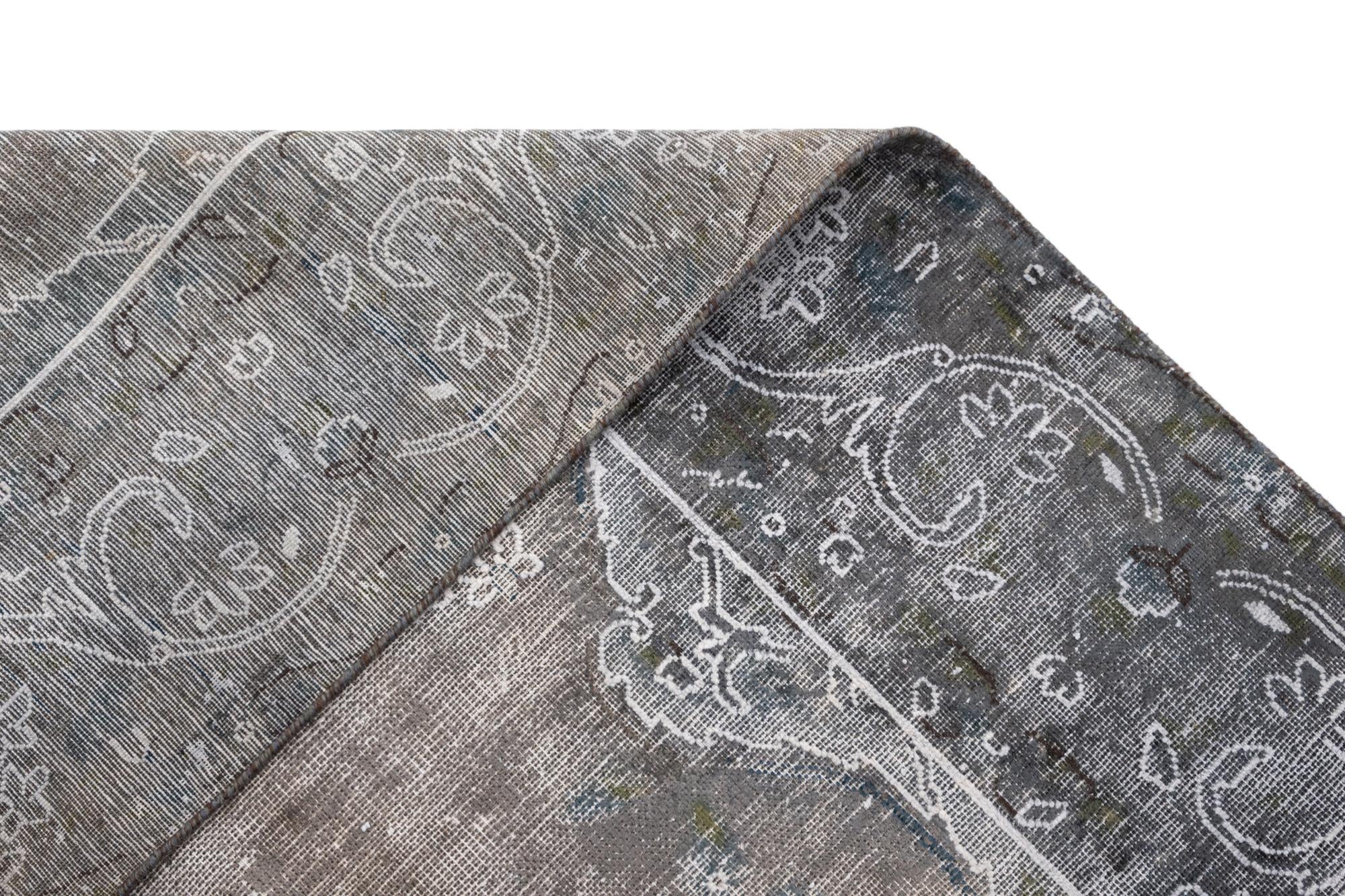 9' 7 x 12' 9 Vintage Royal Wool Rug