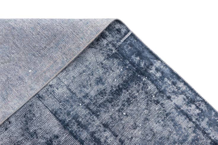 Detail image of 9' 7 x 12' 9 Vintage Royal Wool Rug