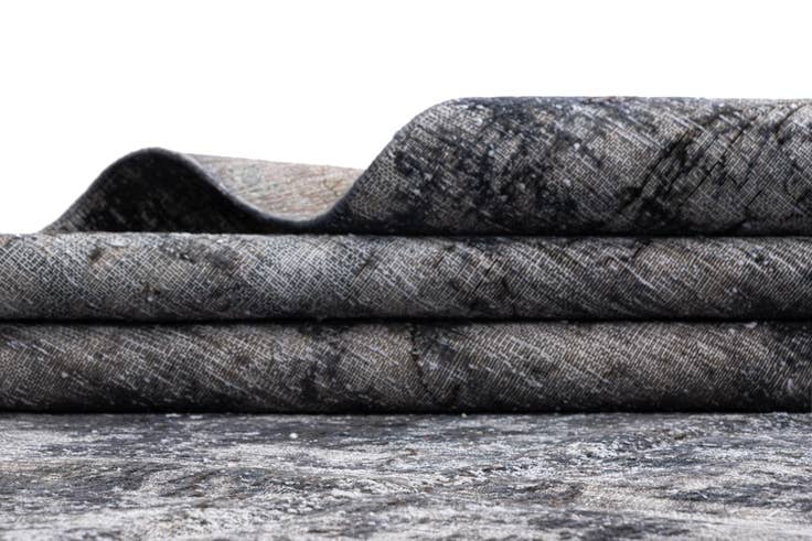 Detail image of 9' 8 x 12' 9 Vintage Royal Wool Rug