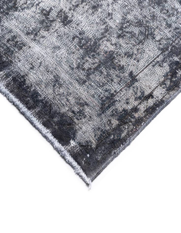 Detail image of 9' 7 x 13' 1 Vintage Royal Wool Rug