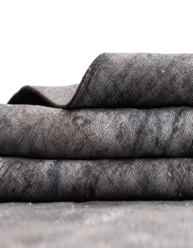 Detail image of 9' 8 x 12' 10 Vintage Royal Wool Rug