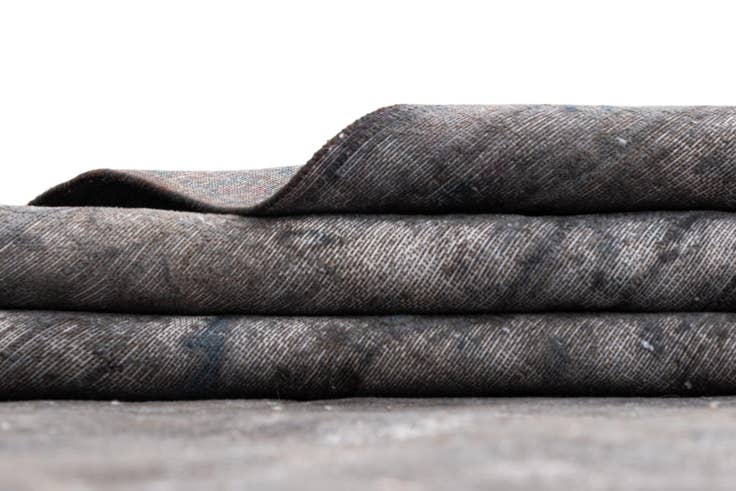 Detail image of 9' 8 x 12' 10 Vintage Royal Wool Rug