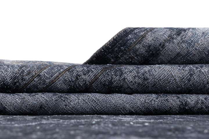 9' 9 x 13' 4 Vintage Royal Wool Rug