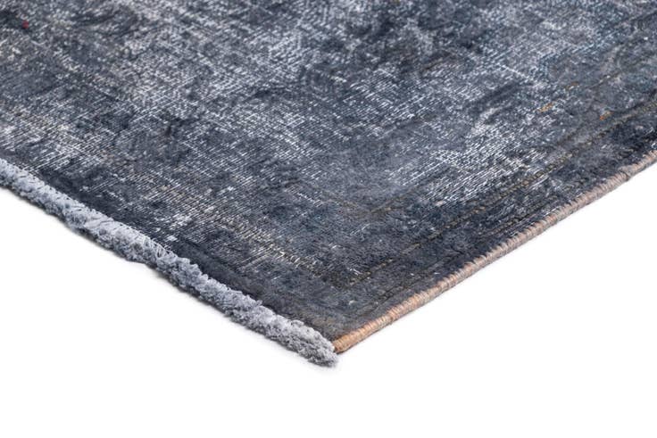 Detail image of 9' 9 x 13' 4 Vintage Royal Wool Rug