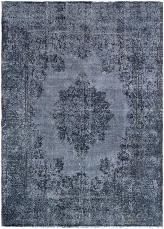 Detail image of 9' 9 x 13' 4 Vintage Royal Wool Rug
