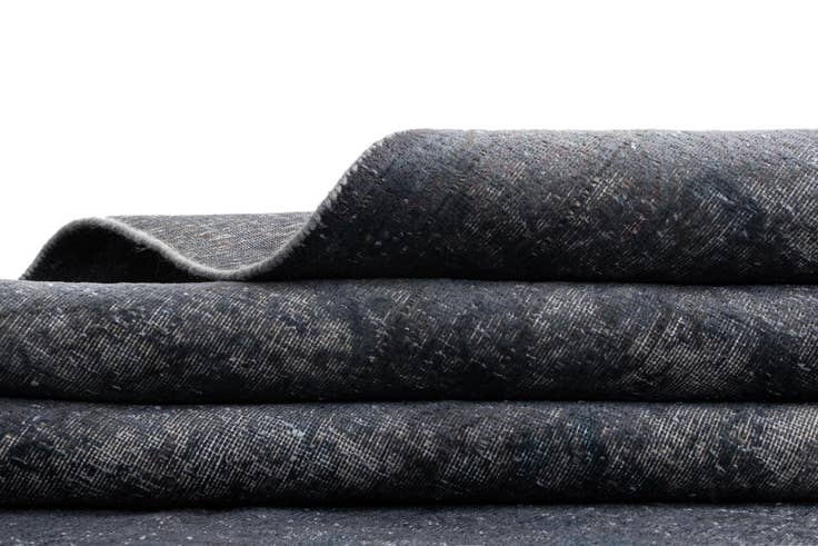 Detail image of 9' 7 x 12' 8 Vintage Royal Wool Rug