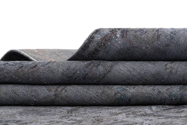 Detail image of 9' 5 x 12' 9 Vintage Royal Wool Rug