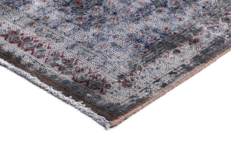 Detail image of 9' 9 x 12' 10 Vintage Royal Wool Rug