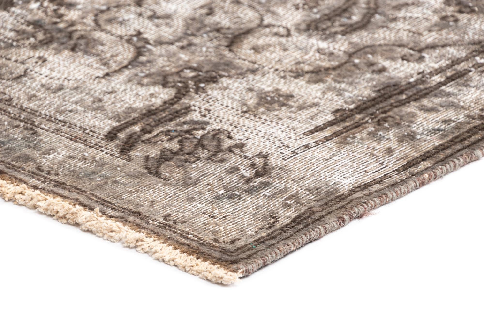7' 9 x 11' 11 Vintage Royal Wool Rug