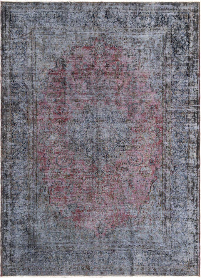 Detail image of 6' 10 x 9' 5 Vintage Royal Wool Rug