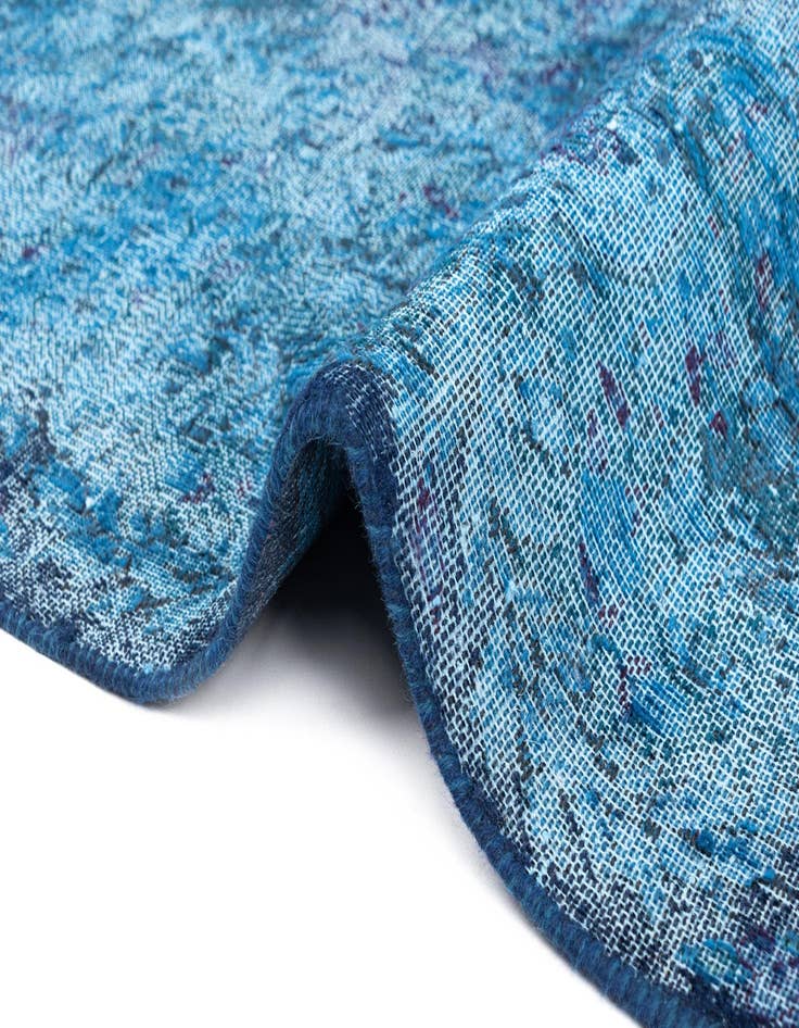 Detail image of 9' 9 x 12' 6 Vintage Royal Wool Rug