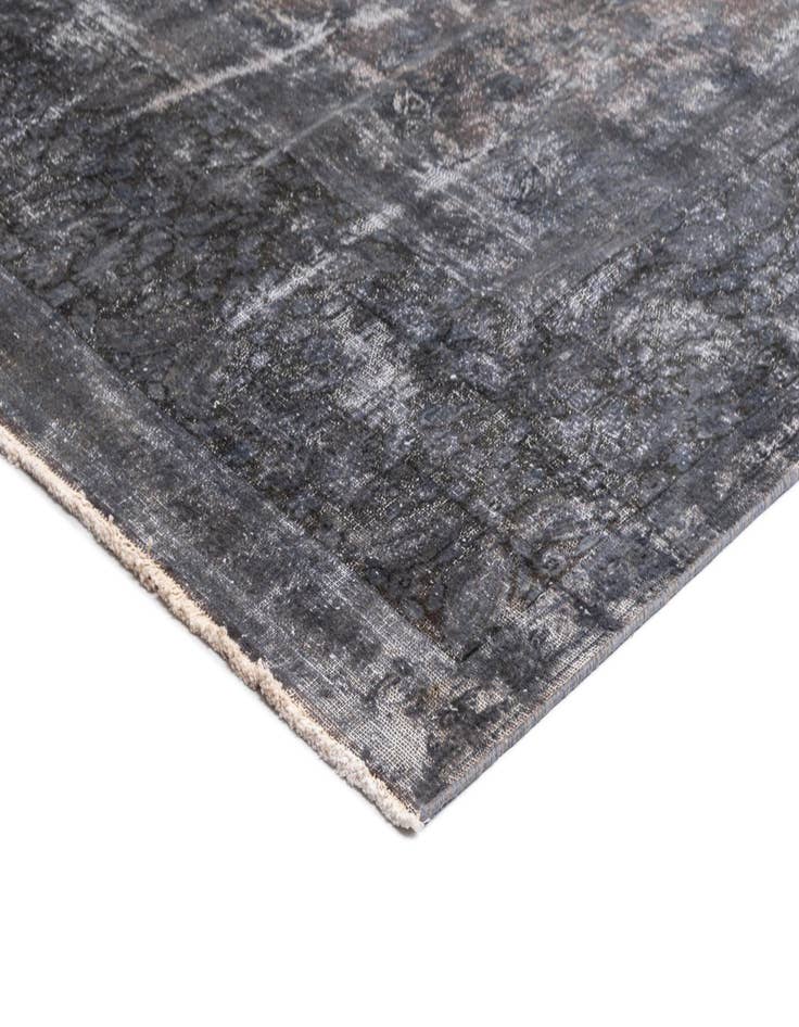 Detail image of 9' 11 x 12' 10 Vintage Royal Wool Rug