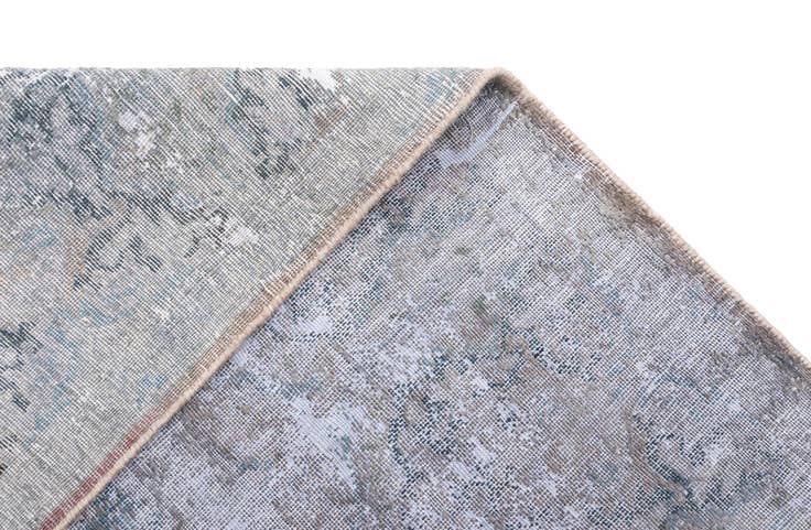 Detail image of 9' 10 x 14' 5 Vintage Royal Wool Rug