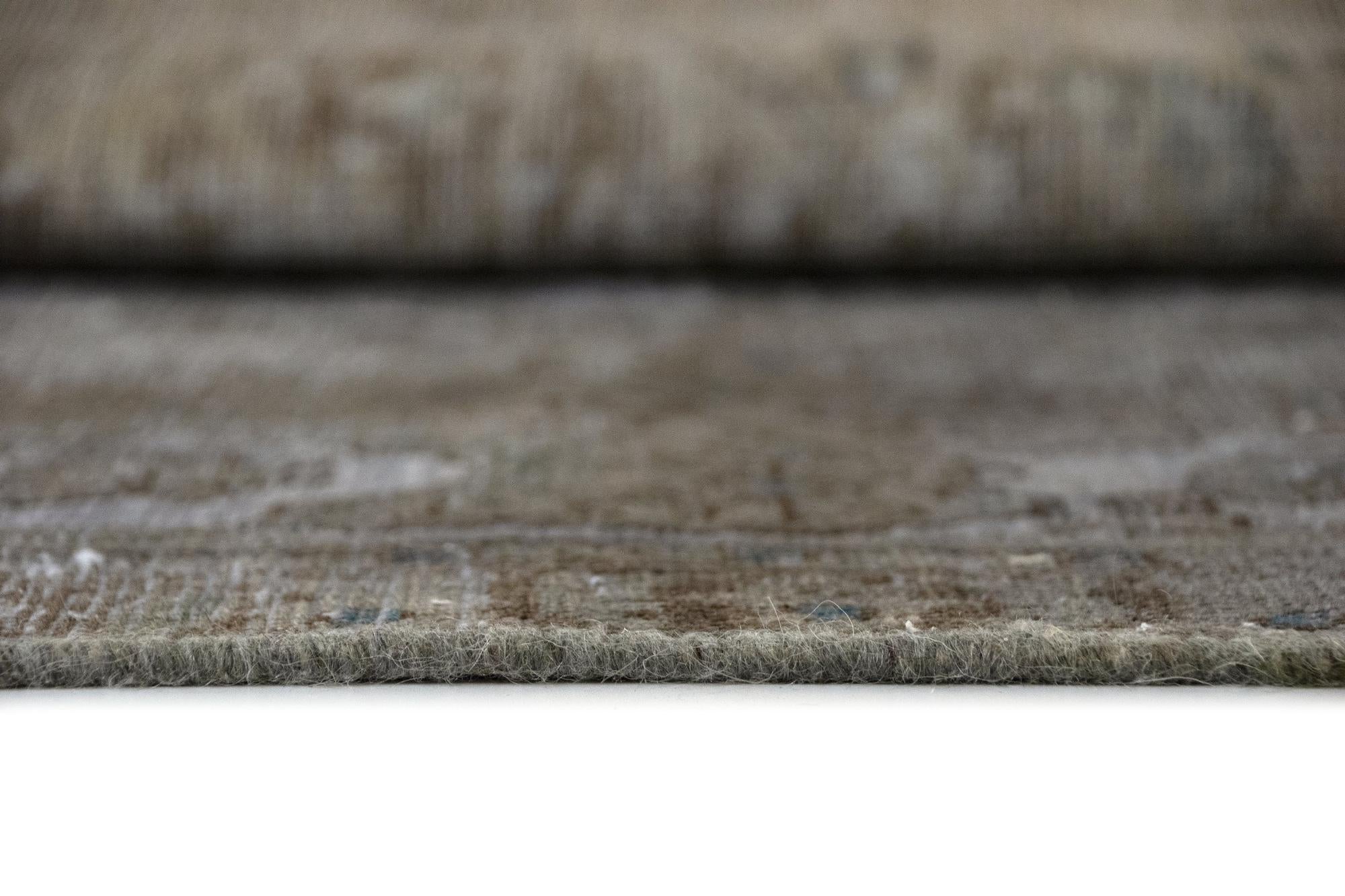 9' 5 x 12' 10 Hand Knotted Vintage Royal Persian Wool Rug