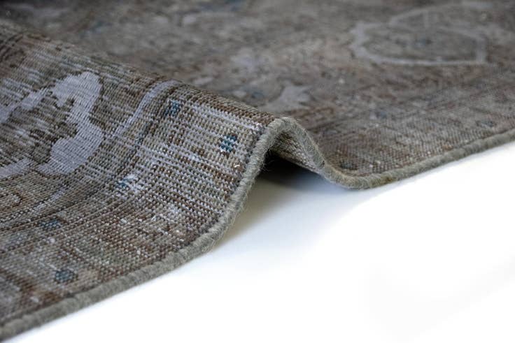 Detail image of 9' 5 x 12' 10 Hand Knotted Vintage Royal Persian Wool Rug