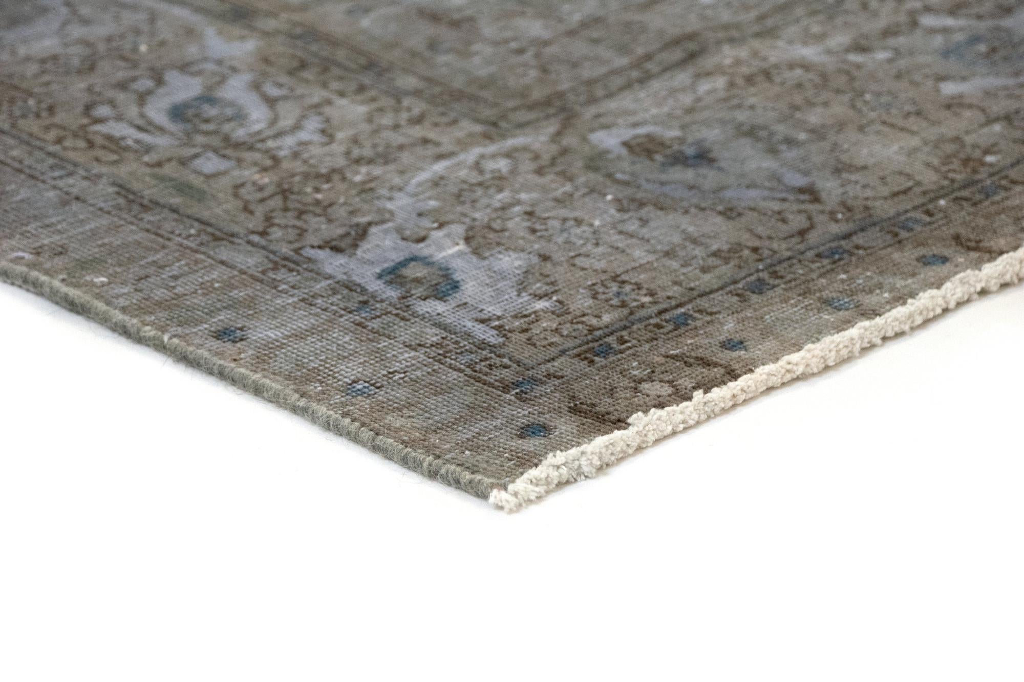 9' 5 x 12' 10 Hand Knotted Vintage Royal Persian Wool Rug