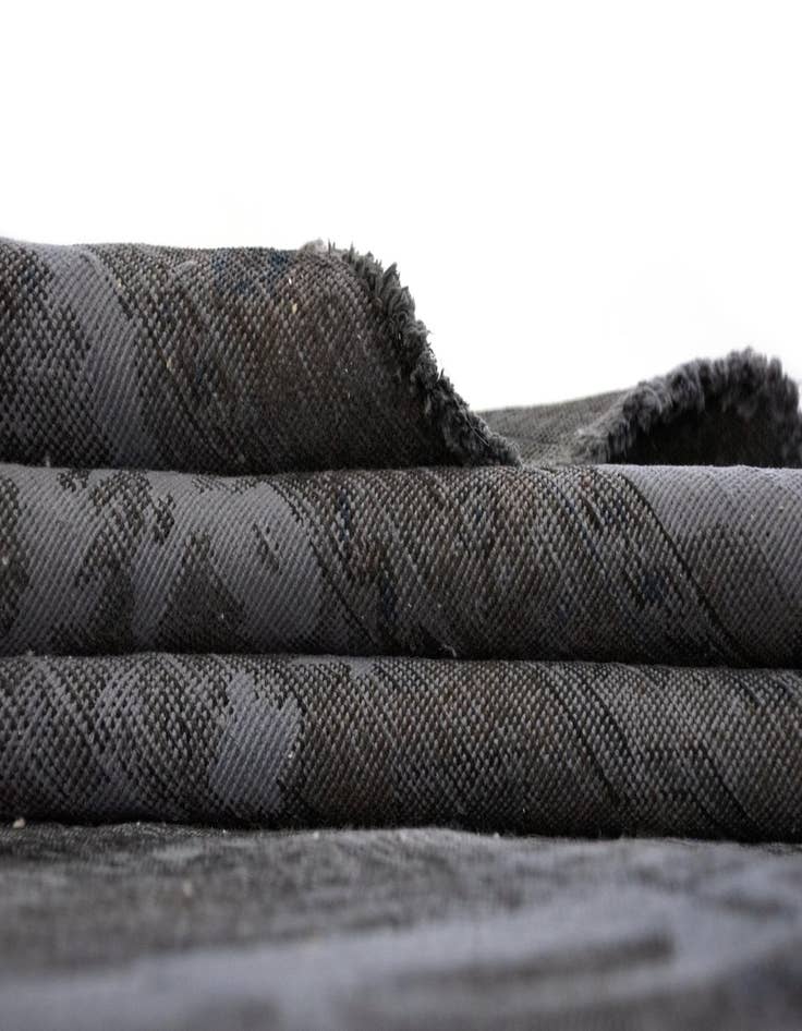 Detail image of 9' 10 x 13' 10  Hand Knotted Vintage Royal Persian Wool Rug